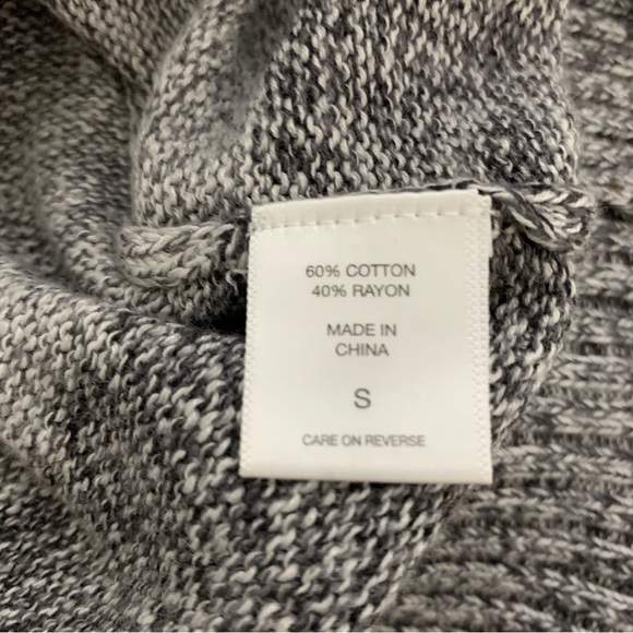 Soho Jeans New York & Company Lace-Up Front Colorblock Sweater Gray White S - Picture 5 of 6